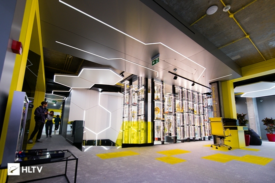 智能机器人吕布震撼发布开启游戏新纪元